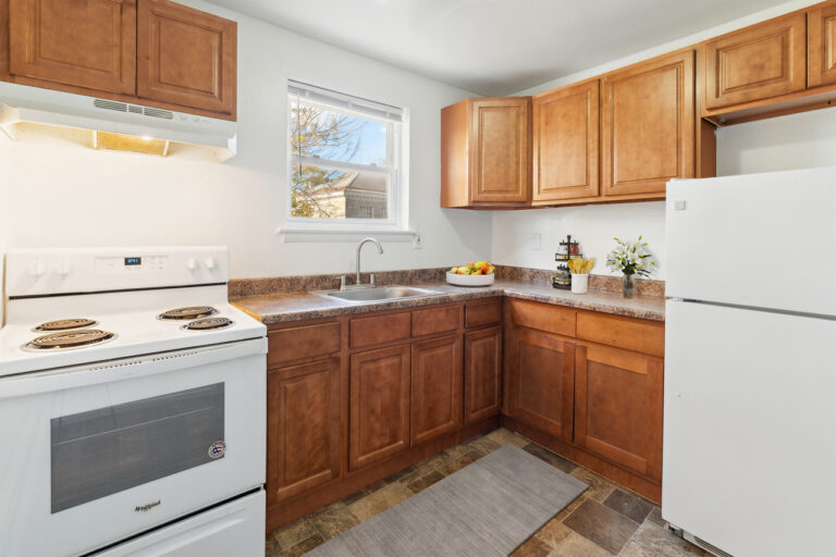 322_E_23rd_St_Chester_PA_19013_USA-Kitchen-CR108408_Final